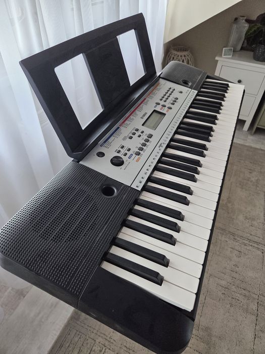 Keyboard Yamaha YPT-260