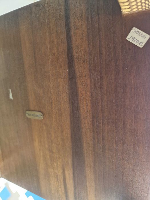 Conjunto de mesa e cadeira de madeira e pele da marca R&Y8 Augousti