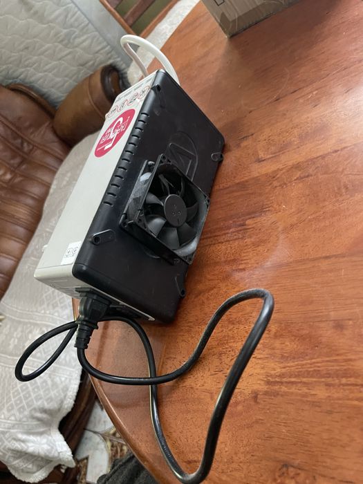 Преобразователь 12V-220V 250W