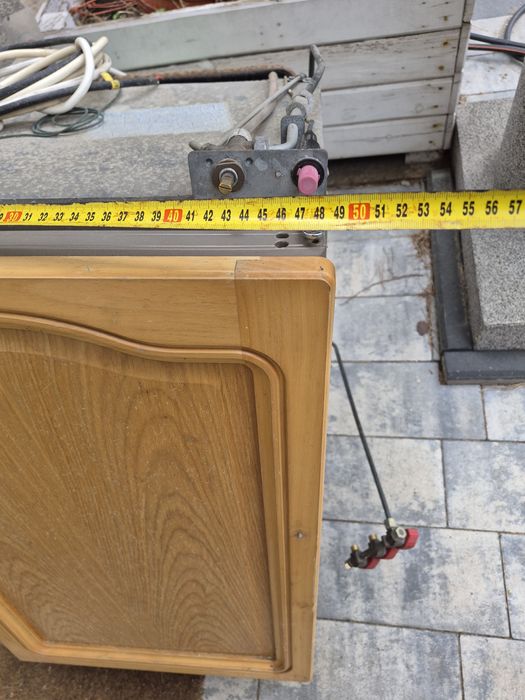 Lodówka absorpcyjna do przyczepy kempingowej