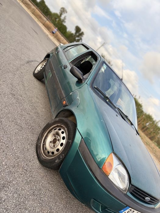 Ford Fiesta 2000