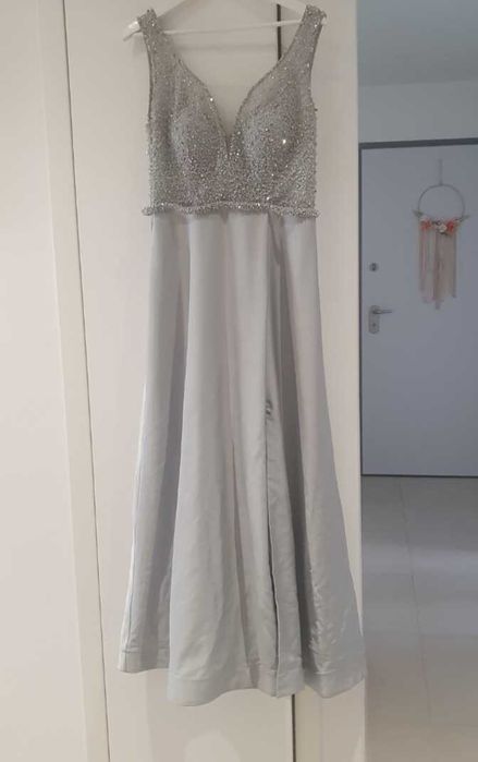 Vestido prateado de noite ou de casamento