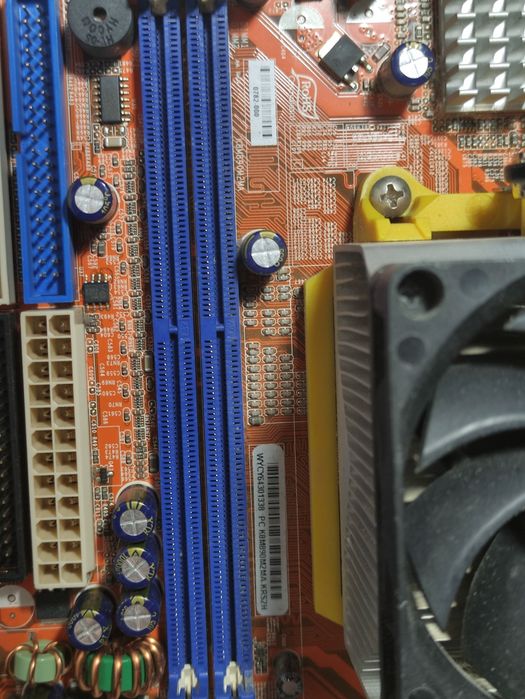Материнська плата и процессор AMD