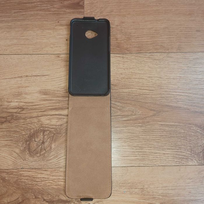 Etui na telefon  htc one M7