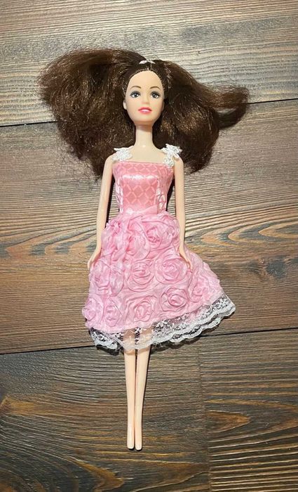 Figurka Barbie DJ z konsolą + lalka gratis