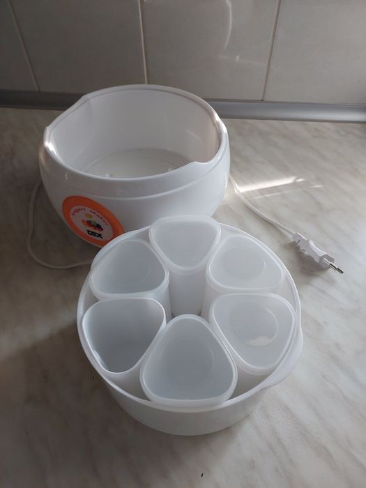 Йогуртниця, творожниця