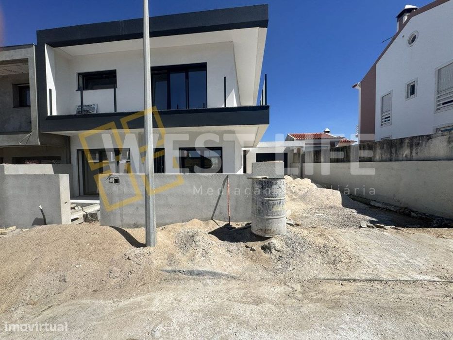 Moradia T3 com três magnificas suítes - NOVA