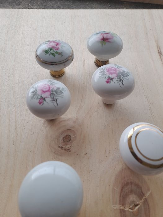 Ceramic Knobs446796835775457282