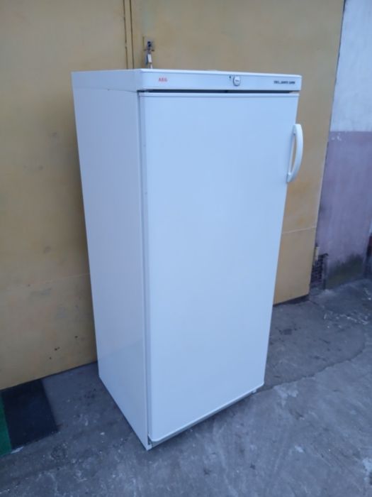 Lodówka chłodziarka flirmy AEG OKO-SANTO SUPER energooszczędna.