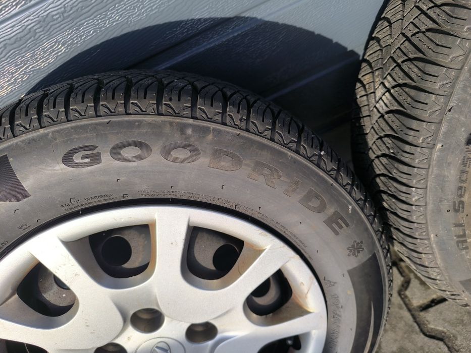 Koła Hyundai i30 opona całoroczna jak nowa