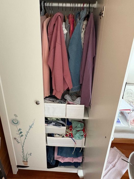 Roupeiro quarto criança