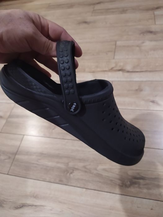 Крокси чоловічі,шльпки,тапки.