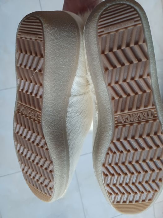 Buty Tecnica z naturalnego futra na wełnie 38/salon 1490 zł