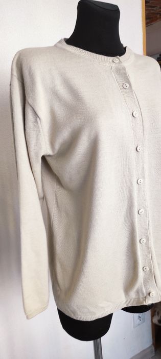 Piękny beżowy sweter wełna Merino L