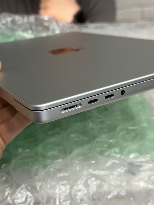 Macbook Pro 14’ M4 16/512gb silver + гарантія