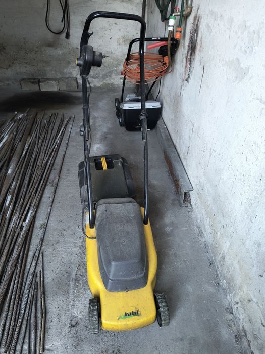 Elektryczna kosiarka do trawy