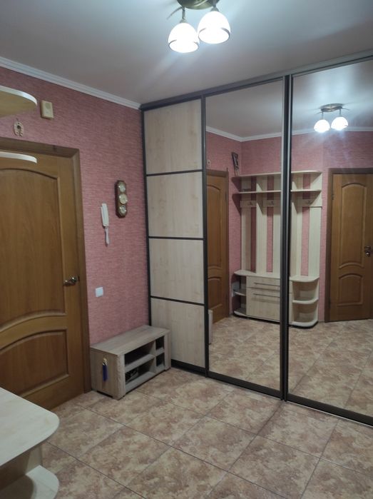 Здається 2х кім квартира на Поділлі 16000+