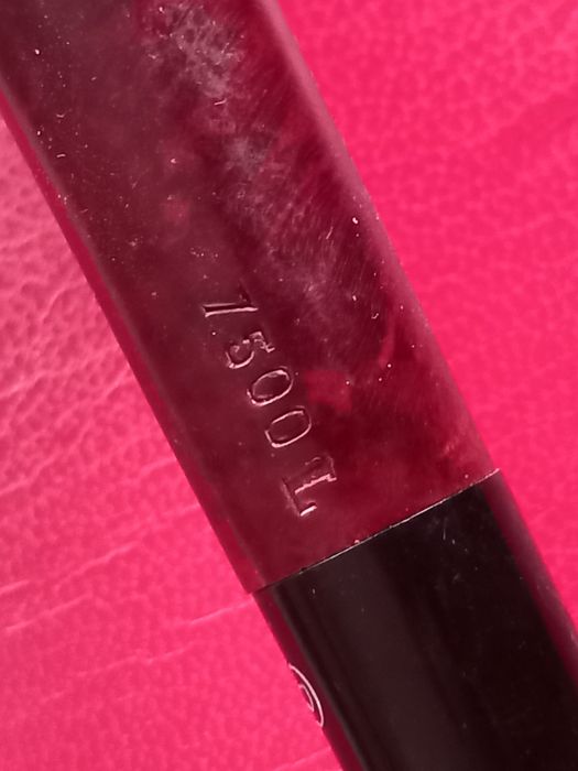 Kolekcjonerska sygnowana fajka.