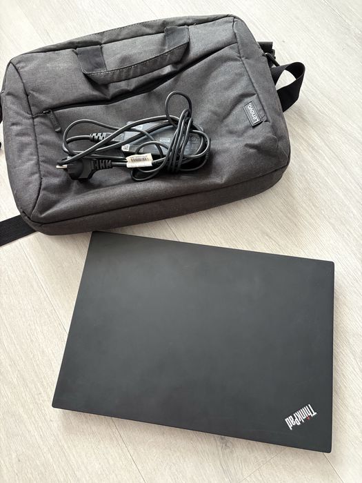 laptop Lenovo T14 generacji 2ej