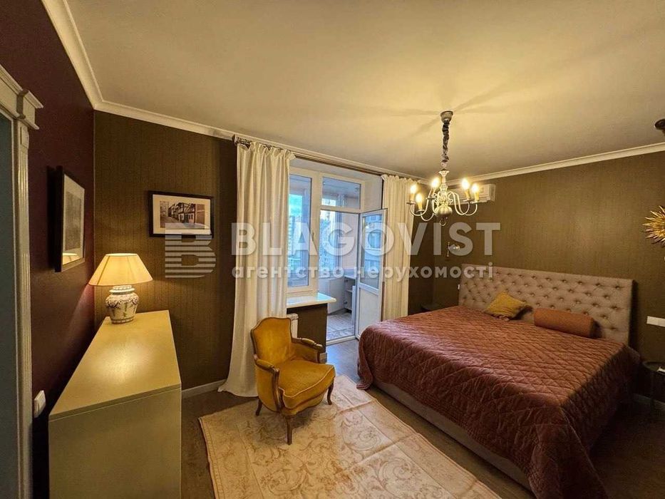Простора 2-кімнатна квартира 95 м² біля метро Вирлиця, м.Харківська