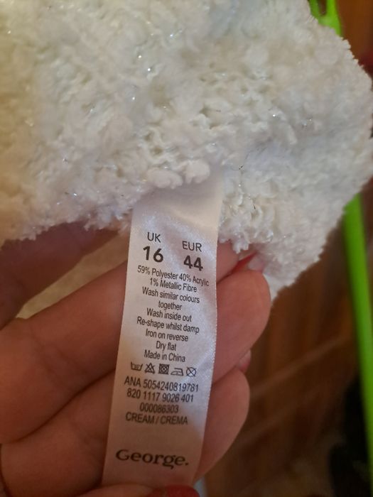 Sweter damski biały