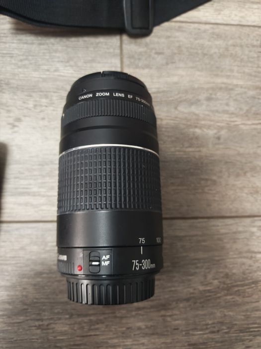 Canon Eos 1000d .