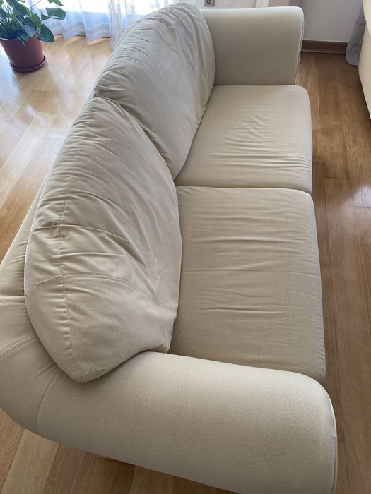 Sofá 2 lugares cor creme