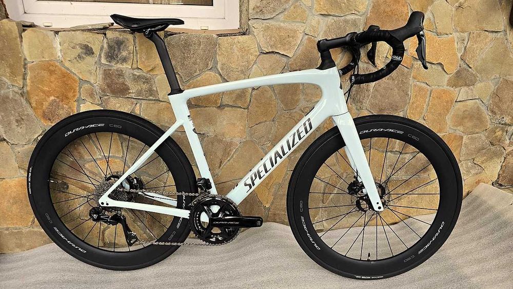 Карбоновий шосейний велосипед Specialized Roubaix SL8 DA Di2