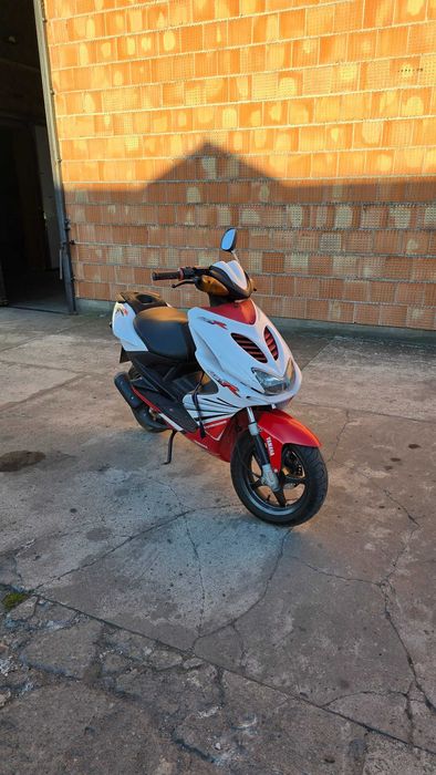 Yamaha Aerox 50 Oryginalne czesci i BARDZO NISKI PRZEBIEG