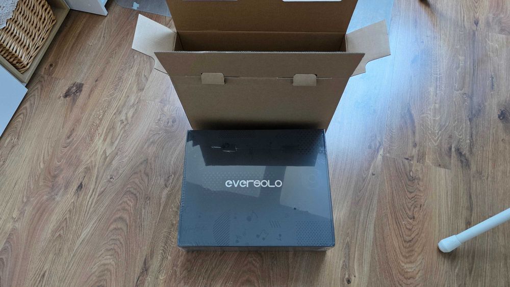 EverSolo PLAY wraz z pilotem BTR-12 – streamer-wzmacniacz, w sumie nowiutki, pierwszy właściciel