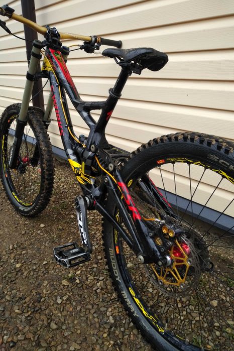 Велосипед для downhill dh Specialized demo 8 carbon tld