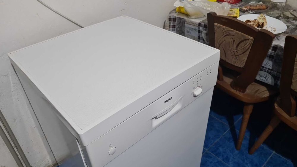 Посудомийна машина BOSCH