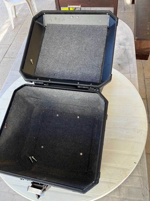 Top case de alumínio preta