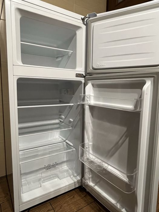 Lodówka Gorenje RF3121PW4 z zamrażalnikiem górnym 118,2 cm Biała