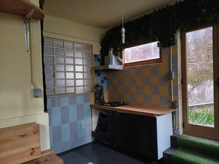 Armazém, atelier ou estúdio criativo com 200 m² em S. João da Madeira