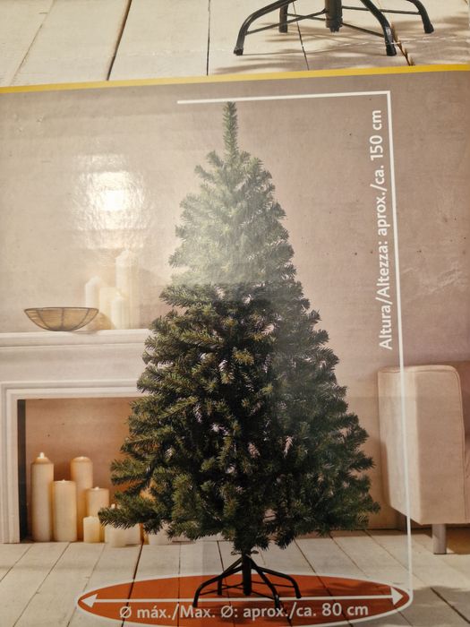 Arvorede natal com decorações diversas
