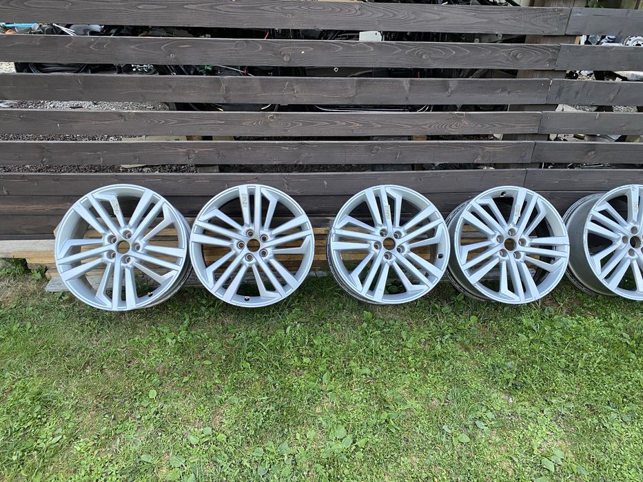 Бампер задній audi Q5 80a Ly9c