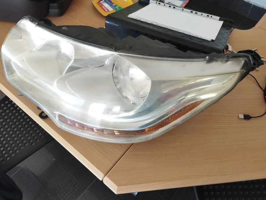 Farol direito citroen c4