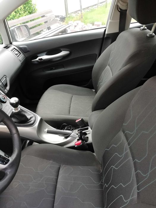 Toyota Auris 1,4 d4d 2011
