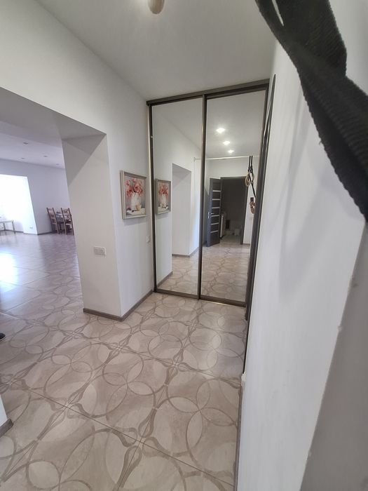 Продаж 3-х кімнатної квартири р-н 5 школи