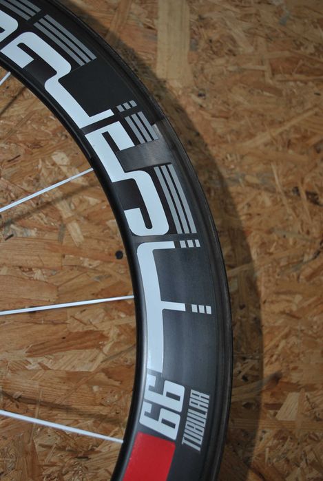 Koło Dysk DT SWISS RRC 625 F przód Carbon szosa triathlon 700C