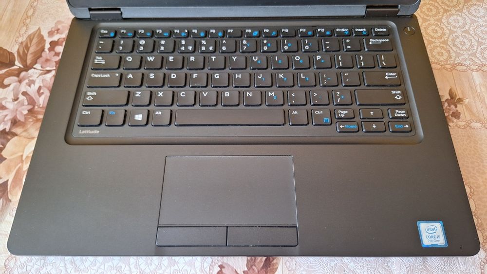Ноутбук Dell Latitude 5490 / Батарея 3-хгод. Без накопичувача і оперативної пам'яті
