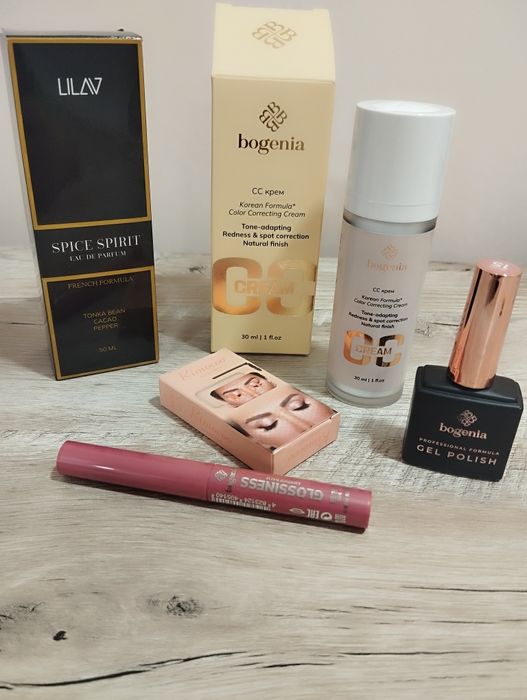 Бокси косметики Богенія