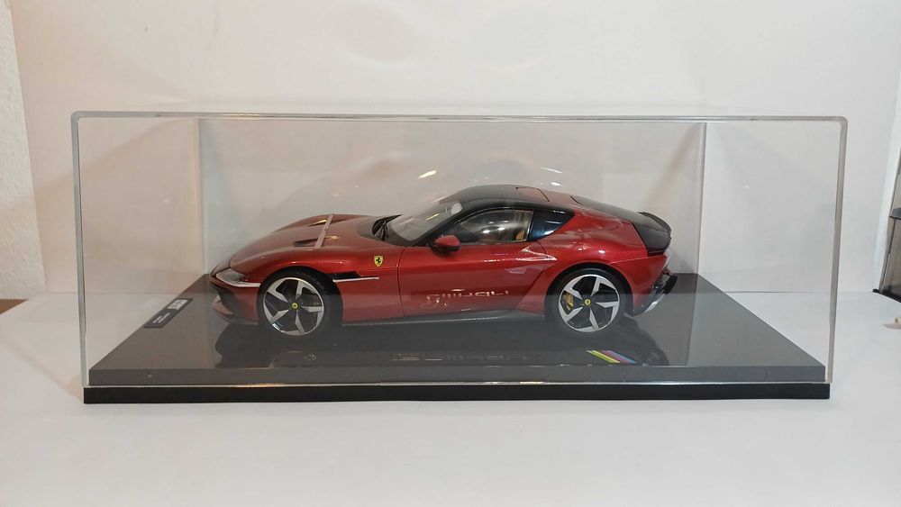 1/18 Ferrari 12 Cilindri - Polistil