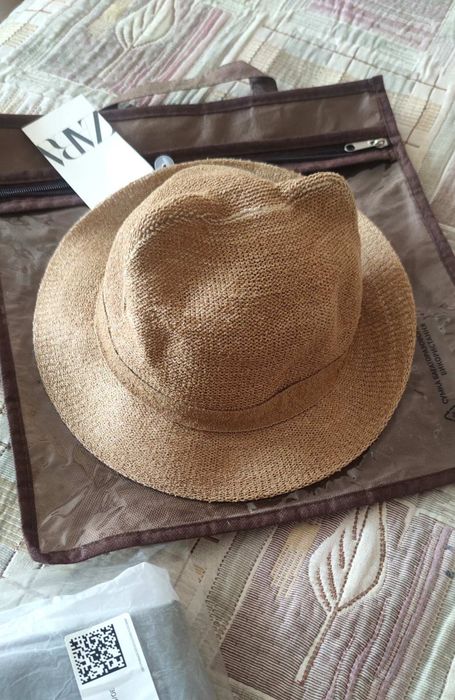 Zara, Капелюх з вушками, 3-5 років