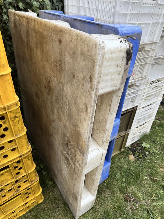 Піддон пластиковий