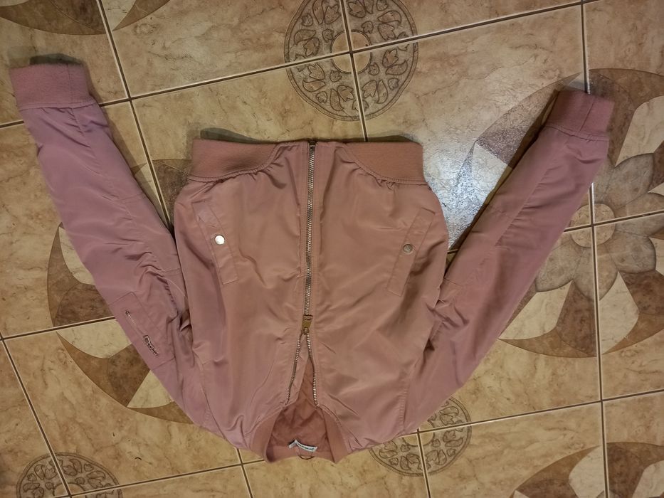 Kurtka bomberka stradivarius s stan bardzo dobry