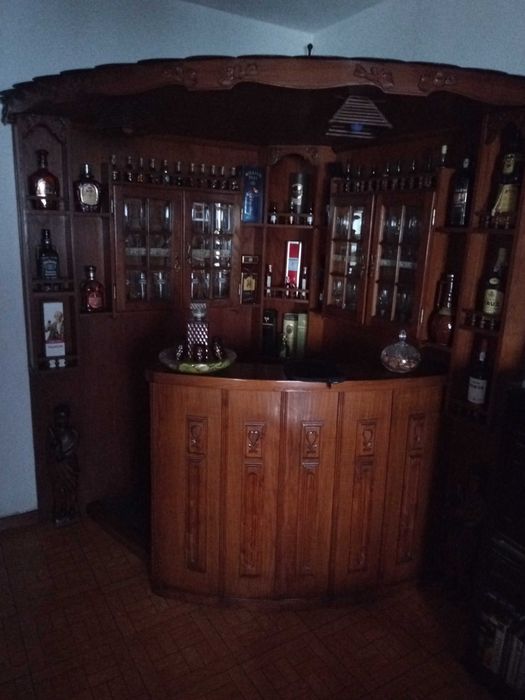 BAR em madeira maciça como novo