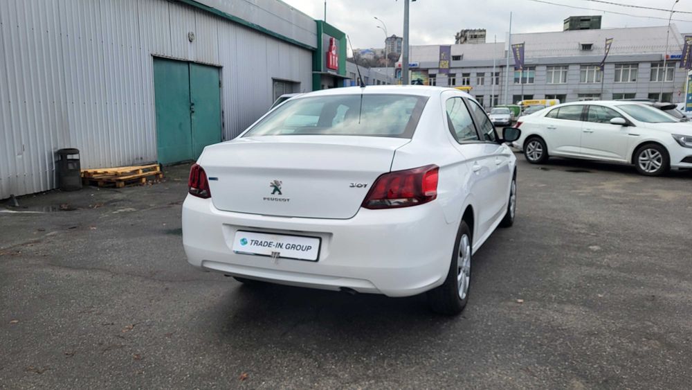 Авто Peugeot 301 2021