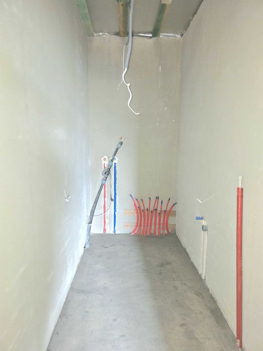 Одноповерховий будинок під ремонт, з автонавісом, терасою